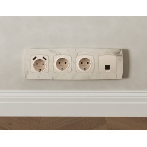MO332005 Комплект механизма компьютерной розетки RJ-45 экранированной с автоматической защитной шторкой OMEGA Бежевый матовый QUANT OP3320, VM185 AMBRELLA VOLT