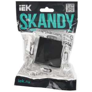 SKANDY Розетка 1-местная с заземлением с защитными шторками и крышкой 16А IP44 SK-R11Bl черный IEK