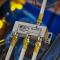 Делитель ТВ краб х3 под F разъем 5-1000 МГц Rexant 05-6002