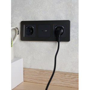BRITE Розетка 1-местная с заземлением с защитными шторками 16А с USB AA 5В 3,1А РЮш10-2-БрГ графит IEK