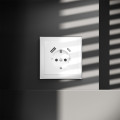 Розетка встраиваемая VOLTUM S70 с заземлением и защитными шторками, 16А, с USB, AС, белый глянцевы
