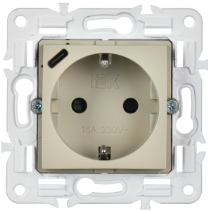 SKANDY Розетка с заземлением с защитными шторками 16А с USB C 18Вт SK-R17B бежевый IEK