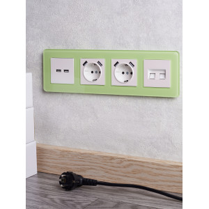 BRITE Розетка 1-местная с заземлением с защитными шторками 16А с USB AA 5В 2,1А РЮш10-1-БрЖ жемчуг IEK