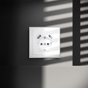 Розетка встраиваемая VOLTUM S70 с заземлением и защитными шторками, 16А, с USB, AA, белый глянцевы