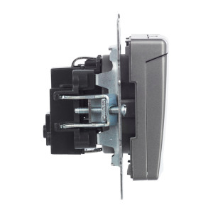 BRITE Розетка 1-местная с заземлением с защитными шторками и крышкой 16А IP20 РСбш10-3-БрС сталь IEK