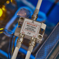 Делитель ТВ краб х2 под F разъем 5-2500 МГц СПУТНИК Rexant 05-6201