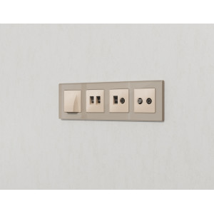 MA312110 Комплект механизма компьютерной двойной розетки RJ-45 с автоматической защитной шторкой ALFA Бежевый глянец QUANT (AP3121, VM189) AMBRELLA VOLT