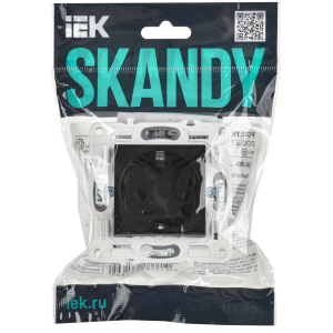 SKANDY Розетка с заземлением с защитными шторками 16А безвинтовое крепление SK-R06Bl черный IEK