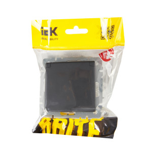 BRITE Розетка 1-местная с заземлением с защитными шторками и крышкой 16А IP20 РСбш10-3-БрГ графит IEK
