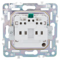 SKANDY Розетка с заземлением с защитными шторками 16А безвинтовое крепление SK-R06T титан IEK