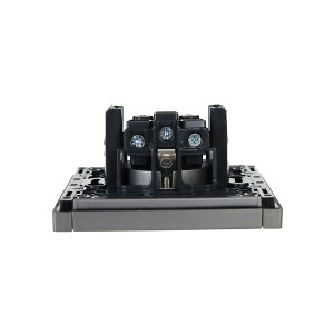 FORTEPIANO Розетка 1-местная с заземлением с защитными шторками винтовое крепление 16А FP515 сталь IEK