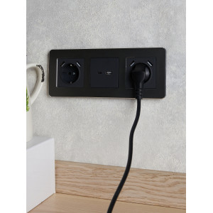 BRITE Розетка 1-местная с заземлением с защитными шторками 16А с USB AA 5В 2,1А РЮш10-1-БрГ графит IEK