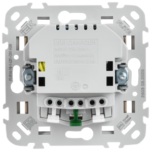 FLITE Розетка 1-местная с заземлением с защитными шторками 16А с USB A+A 3,1А безвинтовое крепление РСЮша11-1-ФлХ хаки IEK