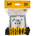 BRITE Розетка 1-местная с заземлением с защитными шторками 16А с USB AC 18Вт РЮш11-1-БрАБ арктический белый IEK