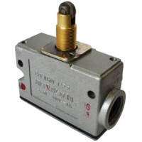 МП 1303 У2 исп.01, IP54, толкатель с продольным расположением ролика, комбинированный, винт, микровыключатель   Электротехник