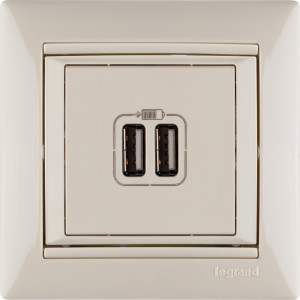 Розетка USB 2-м СП Valena сл. кость Leg 774170