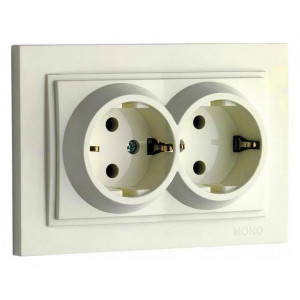 Розетка двойная с заземлением крем Mono Electric Despina 102-170004-120