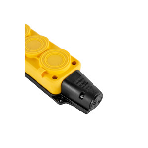 Розетка (колодка) трехместная с крышкам каучук 2P+PE 250V 16А IP54 желтая DYNEL